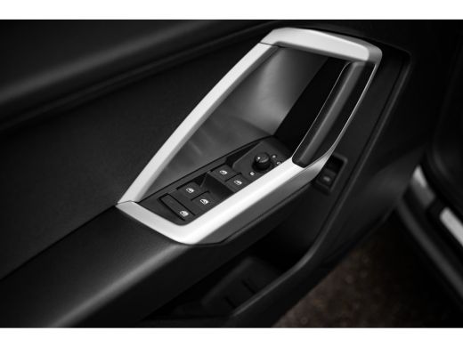 Audi Q3 35 TFSI Pro Line | Apple Carplay/Android Auto|telefoonintegratie premium | Metaalkleur | Voorstoe... ActivLease financial lease