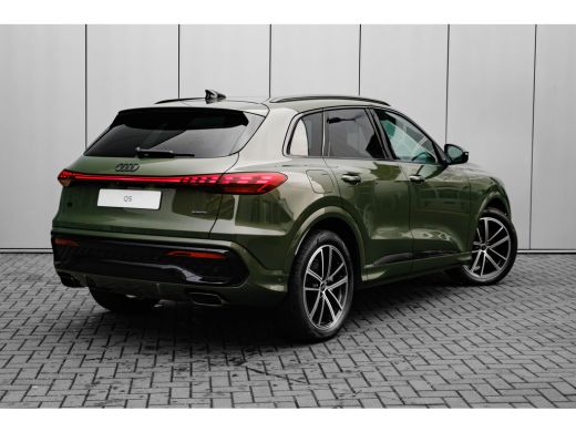 Audi Q5 S edition | Audi virtual cockpit | Exterieurpakket zwart | Hemelbekleding in zwart ActivLease financial lease
