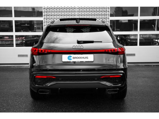 Audi Q5 S edition | Audi virtual cockpit | Exterieurpakket zwart | Hemelbekleding in zwart ActivLease financial lease