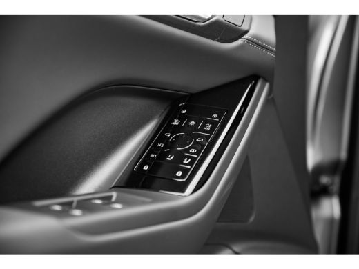 Audi Q6 e-tron S edition | Adaptive air suspension | Adaptive cruise control | Audi sound system ActivLease financial lease