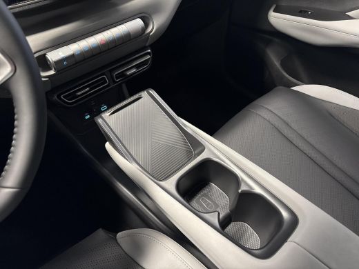 BYD DOLPHIN SURF Boost 43 kWh | Direct Leverbaar | 320 KM Actieradius WLTP | Elektrische Stoelen | Achteruitrijcam... ActivLease financial lease