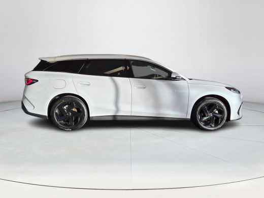 BYD SEAL 1.5 DM-i Comfort - Touring | &euro;4000 korting | 1350 KM WLTP | Elektrische klep | Apple Carplay/Andr... ActivLease financial lease