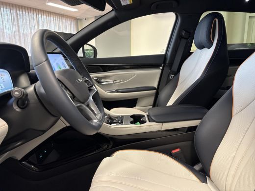 BYD SEAL U Comfort 71.8 kWh | 420 KM WLTP | 1300 KG Trekgewicht | 360&deg; Camera | Stoelverwarming | Panoramisc... ActivLease financial lease