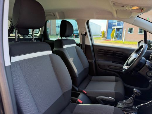 Citroën C3 Aircross 1.2 PureTech Shine Navi | App | Cruise | Metallic ActivLease financial lease