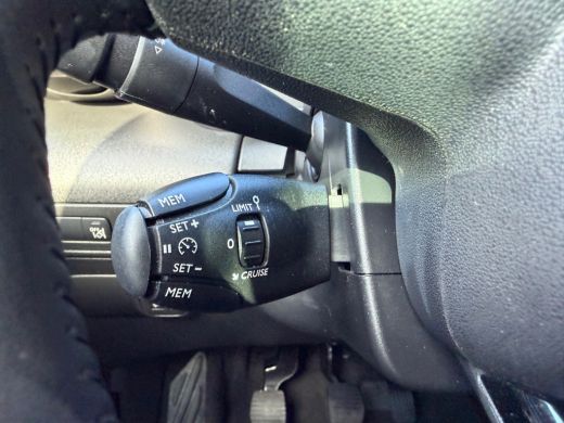 Citroën C3 Aircross 1.2 PureTech Shine Navi | App | Cruise | Metallic ActivLease financial lease