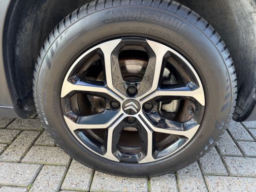 Citroën C3 Aircross 1.2 PureTech Shine Navi | App | Cruise | Metallic ActivLease financial lease