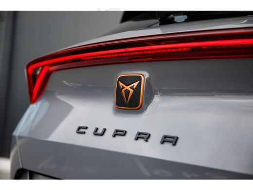 CUPRA Formentor 1.4 e-Hybrid 245 PK VZ Performance Panoramadak | Achteruitrijcamera | Dodehoekdetectie | Keyless ... ActivLease financial lease