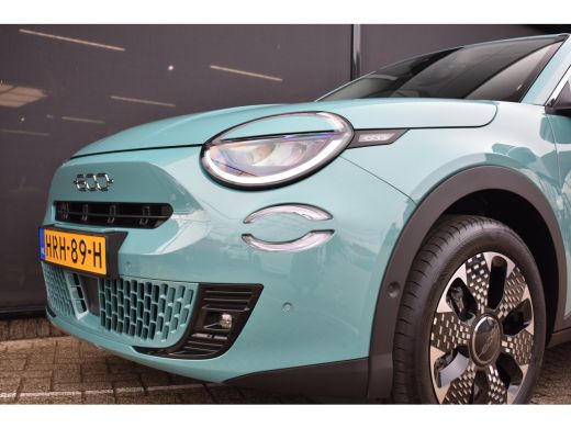 Fiat 600 1.2 Hybrid La Prima 8 Jaar Garantie! | Massage | Vol-Leder | Adaptive Cruise | Elektr. Stoelen | ... ActivLease financial lease