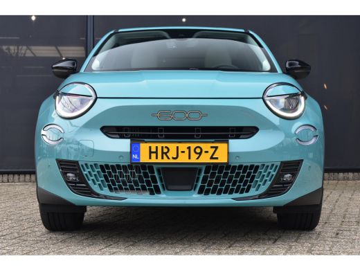 Fiat 600 1.2 Hybrid La Prima 8 Jaar Garantie! | Massage | Vol-Leder | Adaptive Cruise | Elektr. Stoelen | ... ActivLease financial lease