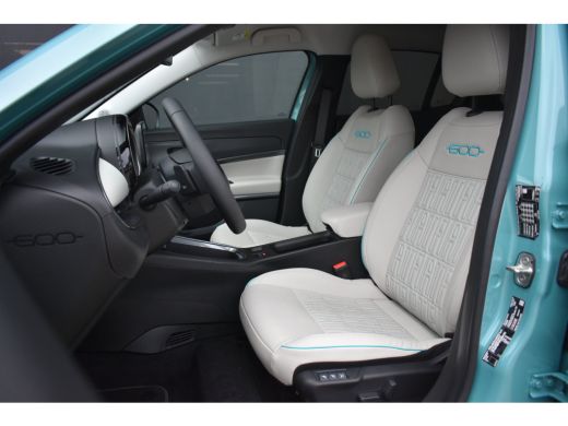 Fiat 600 1.2 Hybrid La Prima 8 Jaar Garantie! | Massage | Vol-Leder | Adaptive Cruise | Elektr. Stoelen | ... ActivLease financial lease