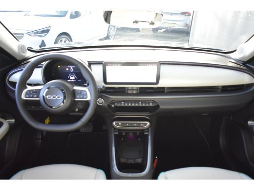 Fiat 600 1.2 Hybrid La Prima 8 Jaar Garantie! | Massage | Vol-Leder | Adaptive Cruise | Elektr. Stoelen | ... ActivLease financial lease