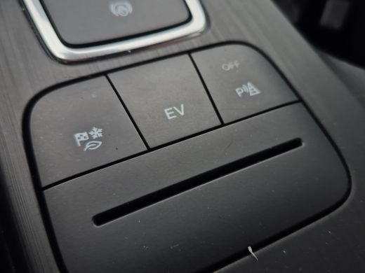 Ford Kuga 2.5 PHEV ST-Line Camera | Keyless | Parkeersensoren | Extra getint glas | Full map navigatie | Ca... ActivLease financial lease