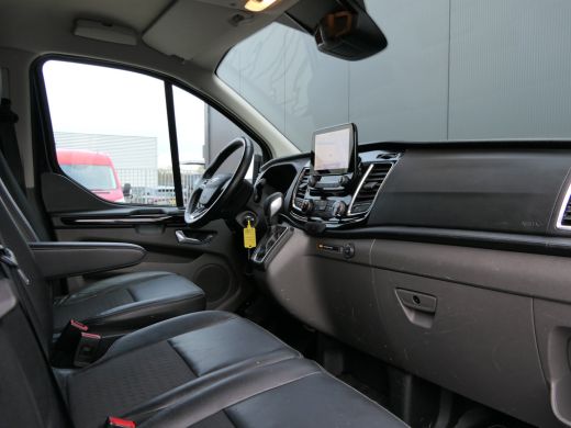 Ford Transit Custom 320 2.0 TDCI 185pk Automaat L2H1 Sport | Camera | BLIS | Navigatie | Bijrijdersbank | Trekhaak | ... ActivLease financial lease