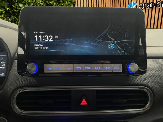 Hyundai Kona EV Premium 64 kWh | Navi | Adapt. Cruise | Stoel- stuurverw. | Head-up | Blis | LED | 17'' ActivLease financial lease