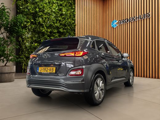 Hyundai Kona EV Premium 64 kWh | Navi | Adapt. Cruise | Stoel- stuurverw. | Head-up | Blis | LED | 17'' ActivLease financial lease