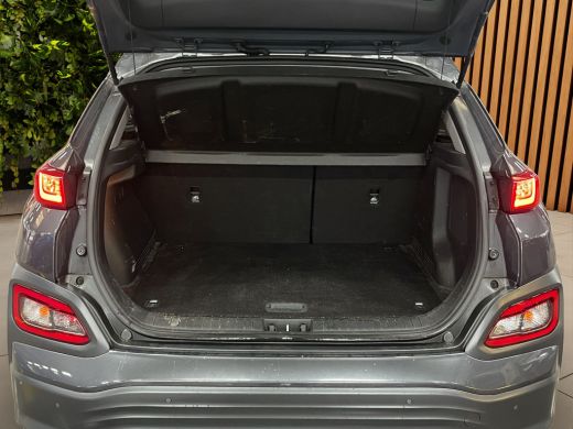 Hyundai Kona EV Premium 64 kWh | Navi | Adapt. Cruise | Stoel- stuurverw. | Head-up | Blis | LED | 17'' ActivLease financial lease