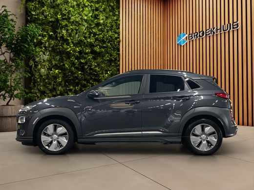 Hyundai Kona EV Premium 64 kWh | Navi | Adapt. Cruise | Stoel- stuurverw. | Head-up | Blis | LED | 17'' ActivLease financial lease