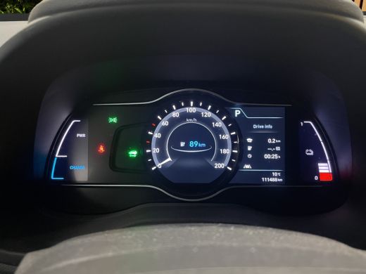 Hyundai Kona EV Premium 64 kWh | Navi | Adapt. Cruise | Stoel- stuurverw. | Head-up | Blis | LED | 17'' ActivLease financial lease