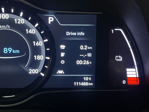 Hyundai Kona EV Premium 64 kWh | Navi | Adapt. Cruise | Stoel- stuurverw. | Head-up | Blis | LED | 17'' ActivLease financial lease