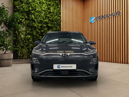 Hyundai Kona EV Premium 64 kWh | Navi | Adapt. Cruise | Stoel- stuurverw. | Head-up | Blis | LED | 17'' ActivLease financial lease