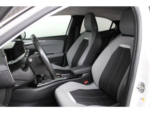 Opel Mokka 1.2 Turbo Business Elegance | Keyless entry | Stuur en stoelverwarming | 17` lichtmetalen velgen | ActivLease financial lease