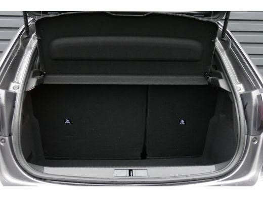 Peugeot 208 1.2 PURETECH 100PK 5-DRS ALLURE / NAVI / LED / CLIMA / PDC / 16"LMV / KEYLESS / WINTERPAKKET / BL... ActivLease financial lease