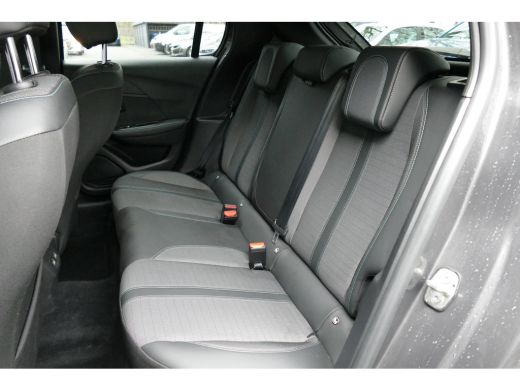 Peugeot 208 1.2 PURETECH 100PK 5-DRS ALLURE / NAVI / LED / CLIMA / PDC / 16"LMV / KEYLESS / WINTERPAKKET / BL... ActivLease financial lease