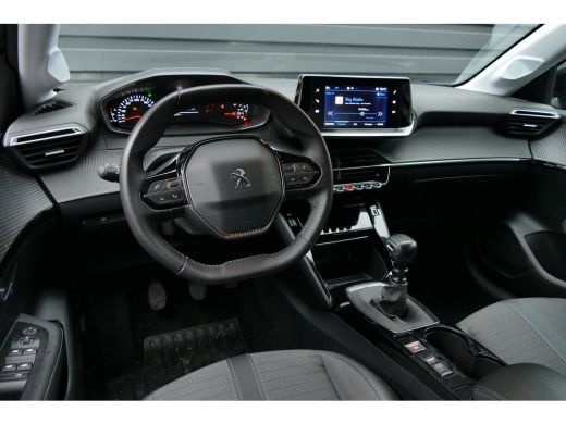 Peugeot 208 1.2 PURETECH 100PK 5-DRS ALLURE / NAVI / LED / CLIMA / PDC / 16"LMV / KEYLESS / WINTERPAKKET / BL... ActivLease financial lease