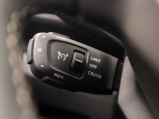 Peugeot 3008 1.6 HYbrid 225 Allure Automaat 225Pk (APPLE CARPLAY, GROOT NAVI, VIRTUAL DASHBOARD, 360 CAMERA, N... ActivLease financial lease