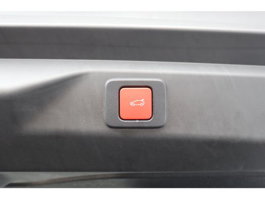 Peugeot e-3008 73KWH GT AVANTAGE 214PK / NAVI / LEDER / CLIMA / FULL-LED / 19" LMV / KEYLESS / WARMTEPOMP / PANO... ActivLease financial lease