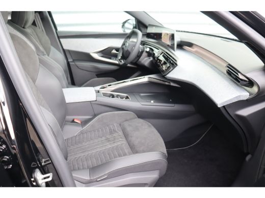 Peugeot e-3008 73KWH GT AVANTAGE 214PK / NAVI / LEDER / CLIMA / FULL-LED / 19" LMV / KEYLESS / WARMTEPOMP / PANO... ActivLease financial lease