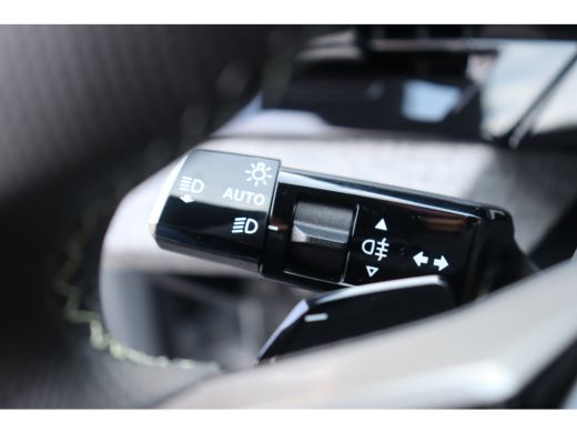 Peugeot e-3008 73KWH GT AVANTAGE 214PK / NAVI / LEDER / CLIMA / FULL-LED / 19" LMV / KEYLESS / WARMTEPOMP / PANO... ActivLease financial lease