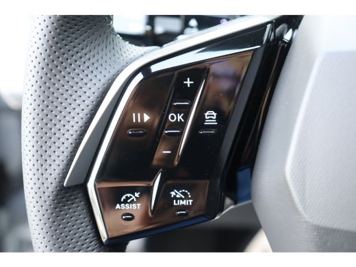 Peugeot e-3008 73KWH GT AVANTAGE 214PK / NAVI / LEDER / CLIMA / FULL-LED / 19" LMV / KEYLESS / WARMTEPOMP / PANO... ActivLease financial lease