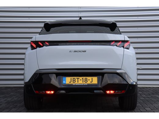 Peugeot e-3008 73KWH GT AVANTAGE 214PK / NAVI / LEDER / CLIMA / FULL-LED / 19" LMV / KEYLESS / WARMTEPOMP / PANO... ActivLease financial lease