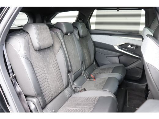 Peugeot e-5008 73KWH 210PK 7-ZITS GT AVANTAGE AUTOMAAT / NAVI / LEDER / CLIMA / FULL-LED / 19" LMV / KEYLESS / P... ActivLease financial lease