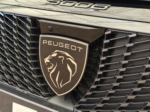 Peugeot e-5008 Allure Long Range 96 kWh Direct Beschikbaar! | Warmtepomp | Trekhaak | Navigatie | Long Range! | ... ActivLease financial lease