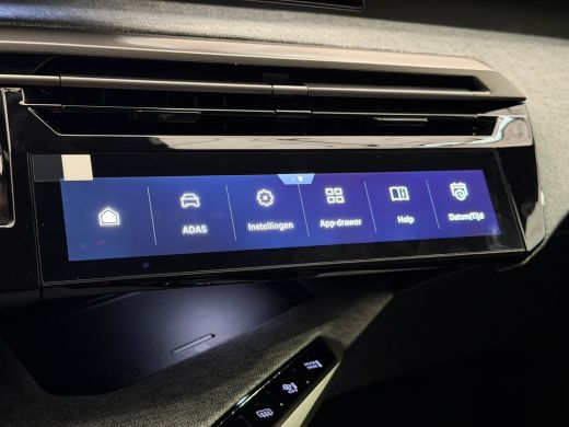 Peugeot e-5008 Allure Long Range 96 kWh Direct Beschikbaar! | Warmtepomp | Trekhaak | Navigatie | Long Range! | ... ActivLease financial lease