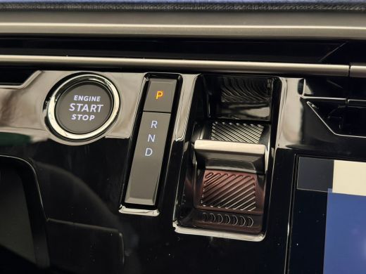 Peugeot e-5008 Allure Long Range 96 kWh Direct Beschikbaar! | Warmtepomp | Trekhaak | Navigatie | Long Range! | ... ActivLease financial lease