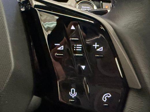 Peugeot e-5008 Allure Long Range 96 kWh Direct Beschikbaar! | Warmtepomp | Trekhaak | Navigatie | Long Range! | ... ActivLease financial lease