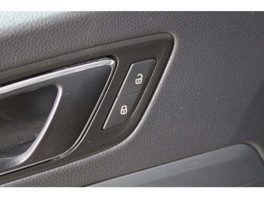 Seat Ateca 1.4 EcoTSI FR Business Intense | Automaat | Navigatie | 18` lichtmetalen velgen | Achteruitrijcam... ActivLease financial lease