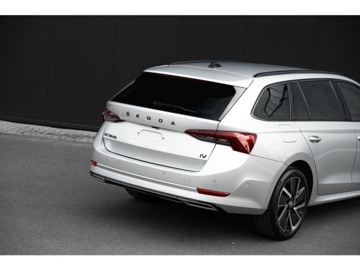 Skoda Octavia Combi 1.4 TSI iV PHEV 204 PK Sportline Business Achteruitrijcamera | Head up | Keyless entry | Ca... ActivLease financial lease