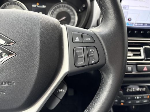 Suzuki S-Cross 1.4 Boosterjet Style Smart Hybrid **DODEHOEK DETECTIE/ STOELVERWARMING/ 360 CAMERA** ActivLease financial lease