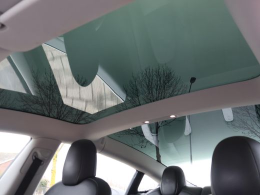 Tesla Model 3 60 kWh RWD *BTW* + AFN. TREKHAAK | LEDER | AUTOPILOT | PANORAMA | 3 CAMERA'S ActivLease financial lease