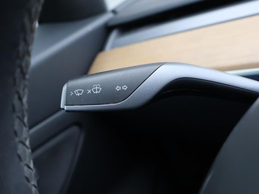 Tesla Model 3 60 kWh RWD *BTW* + AFN. TREKHAAK | LEDER | AUTOPILOT | PANORAMA | 3 CAMERA'S ActivLease financial lease