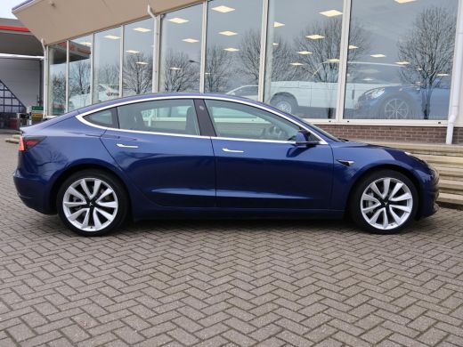 Tesla Model 3 60 kWh RWD *BTW* + AFN. TREKHAAK | LEDER | AUTOPILOT | PANORAMA | 3 CAMERA'S ActivLease financial lease