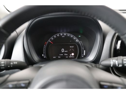 Toyota Aygo 1.0 VVT-i MT Play | 1e Eigenaar! | Navi By App | Cruise Adaptive | Airco | Camera | DAB | Bluetoo... ActivLease financial lease