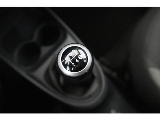 Toyota Aygo 1.0 VVT-i MT Play | 1e Eigenaar! | Navi By App | Cruise Adaptive | Airco | Camera | DAB | Bluetoo... ActivLease financial lease