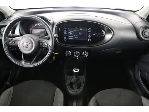 Toyota Aygo 1.0 VVT-i MT Play | 1e Eigenaar! | Navi By App | Cruise Adaptive | Airco | Camera | DAB | Bluetoo... ActivLease financial lease