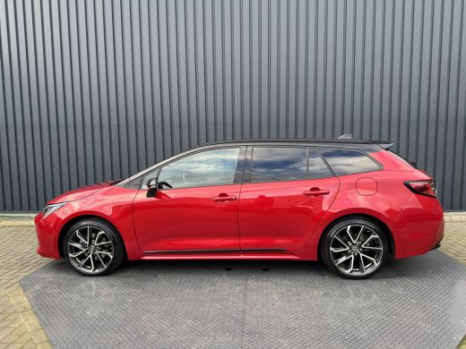Toyota Corolla Touring Sports 2.0 Hybrid Executive / Bi tone | Schuif/-kantel dak | JBL | Head-up | Rijklaar!! ActivLease financial lease