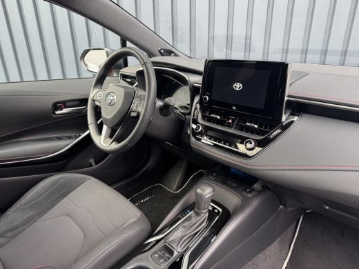 Toyota Corolla Touring Sports 2.0 Hybrid Executive / Bi tone | Schuif/-kantel dak | JBL | Head-up | Rijklaar!! ActivLease financial lease